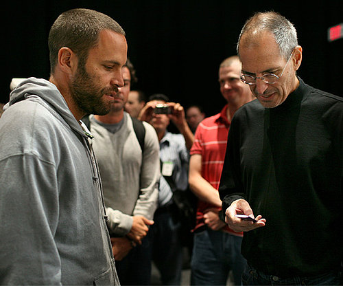 Jack Johnson Checks Out a Nano With Steve Jack Johnson Checks Out a Nano With Steve