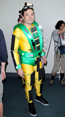 Jimmy Fallon Dressed up as a Portable Green Charging Station at Comic-Con 2009