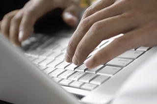 Do You Use an Email Signature?