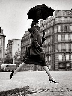 Will Allowing Sunday Shopping in France Make a Big Difference? 