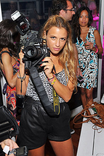 Charlotte Ronson Plays Paparazzi Charlotte Ronson Plays Paparazzi