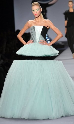 Freaky or Fabulous? Viktor & Rolf, Masters of Illusion 