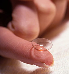 Health Tip: Replace Contact Lens Case Every Three Months