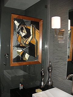 Casa Quickie: Go For the Glass