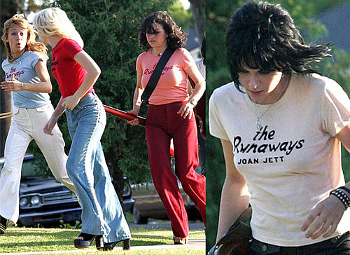 Photos Of Kristen Stewart In Joan Jett T-Shirt, Plus Dakota Fanning, Alia Shawkat, On The Set Of The Sunaways