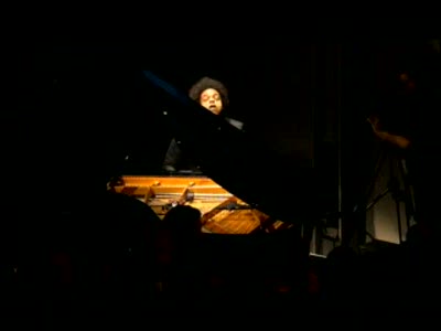 New York Fashion Week: Donna Karan Fall 2009 Video 