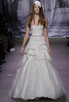 Monique Lhuillier Bridal Fall 2010 Monique Lhuillier Bridal Fall 2010