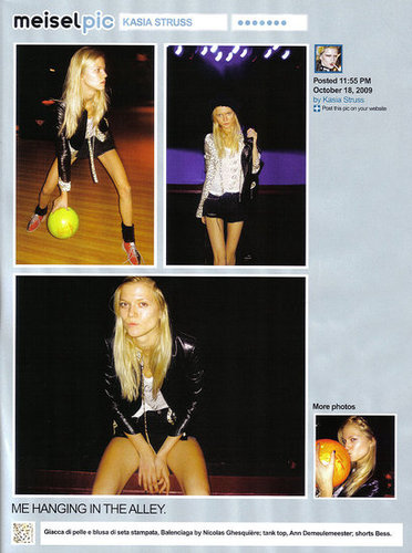 Full Look: Steven Meisel Spoofs Twitter for Vogue Italia December 2009 with "Meiselpic" Full Look: Steven Meisel Spoofs Twitter for Vogue Italia December 2009 with "Meiselpic"