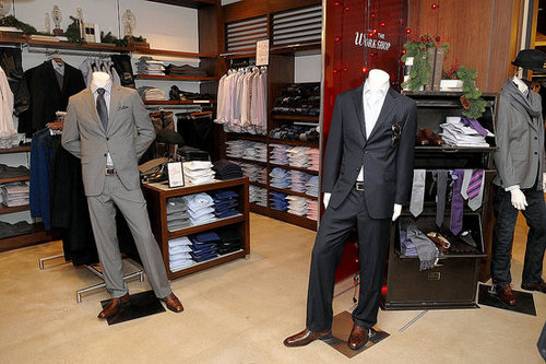 Banana Republic Breaks Down Massive New Store into Mini Boutiques Banana Republic Breaks Down Massive New Store into Mini Boutiques