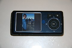 Geeksugar Tests The Insignia MP3 Player With Bluetooth