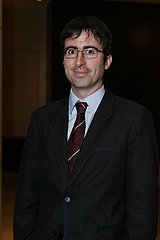"The Daily Show"'s John Oliver Joins Love Guru Cast "The Daily Show"'s John Oliver Joins Love Guru Cast
