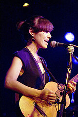 Music Video: Feist Performing "I Feel It All" on The DL