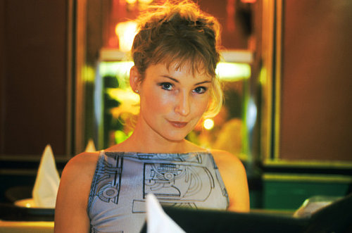 Do Tell: How Do You Feel About Eating Alone?