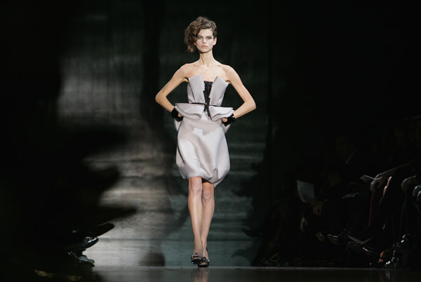 Modelwalk_Tony_51253302_600 Modelwalk_Tony_51253302_600