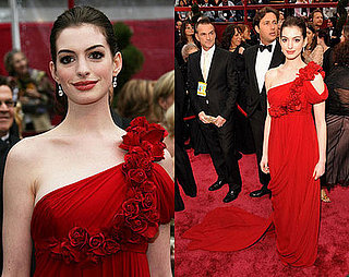 Oscars Red Carpet: Anne Hathaway