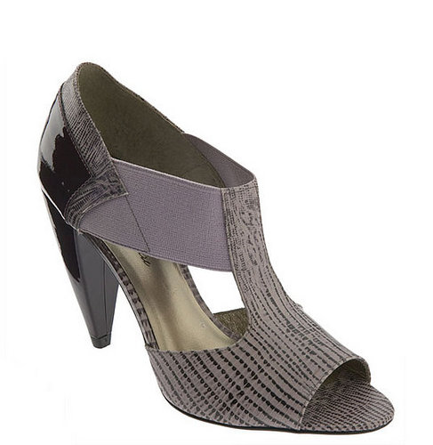 Pour la Victoire 'Brie' Sandal Pour la Victoire 'Brie' Sandal