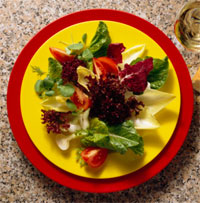 Eat a Salad Before Your Meal to Cut Back Calories