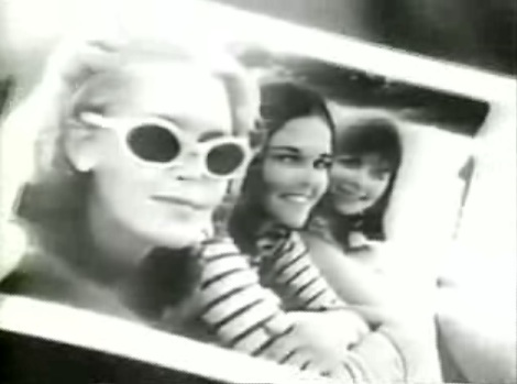 Vintage Geek: Polaroid Camera Swinger Commercial 