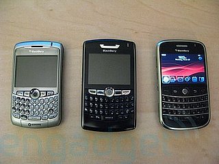 Daily Tech: The BlackBerry 9000 Surfaces, and It's Gorgeous 