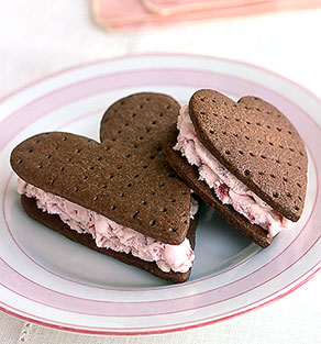 Make These Valentine's Day Treats for Your Sweetheart Make These Valentine's Day Treats for Your Sweetheart