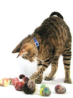 Cat Toys from Unused Yarn