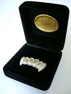The Scoop: Snoop Dogg's Dogs Get Grillz