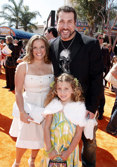 Joey Fatone took his girls, Kelly and daughter Briahna, to the <b>Dr. Seuss Horton Hears a Who</b> movie premiere. Joey Fatone took his girls, Kelly and daughter Briahna, to the <b>Dr. Seuss Horton Hears a Who</b> movie premiere.