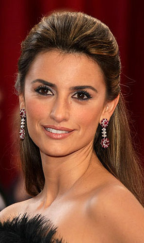 Penelope Cruz at the Oscars: How to get her look
