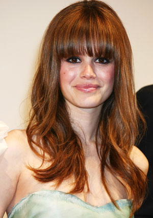 Rachel Bilson gets bangs: new haircut