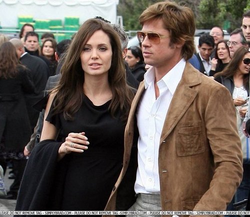 Jolie loves political tussles with Pitt