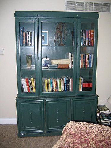 Room Therapy: Renovating a Bookcase