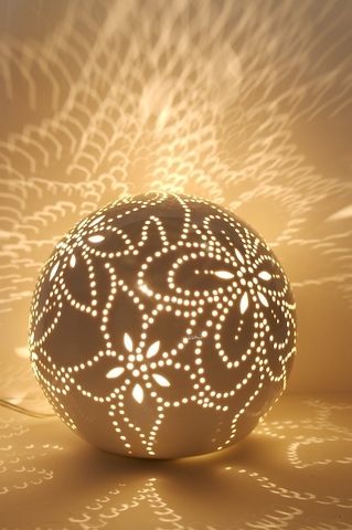 Crave Worthy: Feinedinge Moonstruck Lamp