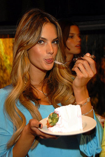 Alessandra Ambrosio :]