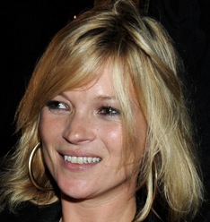 Kate Moss Is a Lipstick Artist 