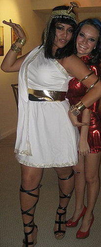 Halloween Look of the Day: Foxy Cleopatra 