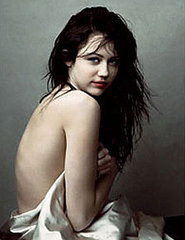 Miley Cyrus Apologizes For Scandalous Photos Miley Cyrus Apologizes For Scandalous Photos