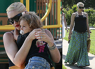 Pregnant Gwen Stefani Plays With Her Son Kingston Rossdale in LA