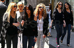 Lindsay Lohan Out Shopping with Samantha Ronson, Annabelle Dexter-Jones, and Ali Lohan
