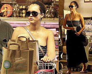 Jessica Alba Goes Grocery Shopping