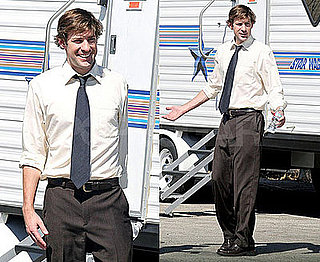 Photos of John Krasinski on the Set of The Office 2008-09-26 17:00:00
