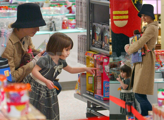 Katie, Tom and Suri Toy Shopping Katie, Tom and Suri Toy Shopping