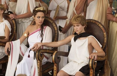 The Onscreen Moms We Love to Hate (and Hate to Love) The Onscreen Moms We Love to Hate (and Hate to Love)