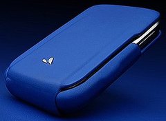Vaja's BlackBerry Bold Cases Are Too Sexy For Their Shirts 
