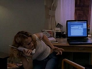 Carrie Bradshaw Learns Email and IM on Sex and the City
