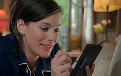 Liv Tyler Geeks Out With Brain Age For Nintendo DS