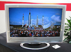 Hitachi Releases a White Flat Screen LCD TV; Signals Trend in White in Electronics Hitachi Releases a White Flat Screen LCD TV; Signals Trend in White in Electronics