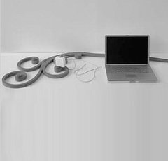Multi-Outlet Power Pod Puts Ordinary Power Cords to Shame Multi-Outlet Power Pod Puts Ordinary Power Cords to Shame