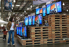 Consumer Confidence Levels Fall in the US Due to Recession