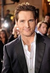 Twilight's Peter Facinelli, Who Stars as Carlisle Cullen, is a Mac who Uses "The iChat" Twilight's Peter Facinelli, Who Stars as Carlisle Cullen, is a Mac who Uses "The iChat"