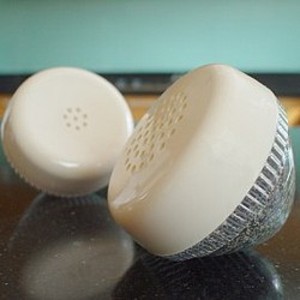 Vintage Geek: Receiver Salt and Pepper Shakers
